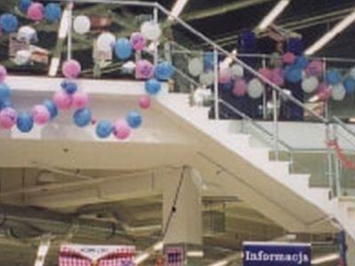 balustrada z balonami